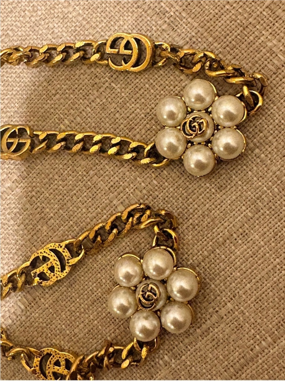 Gucci Gold-Tone Chain Necklace and Bracelet with Pearl Flower Accents - Picture 4 of 5